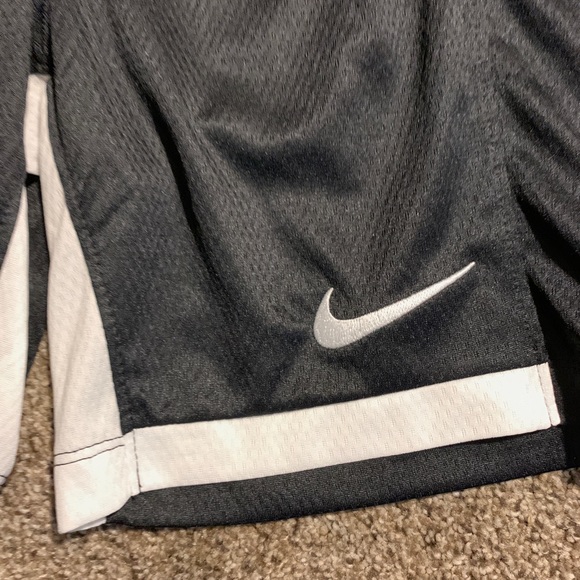 Nike Athletic Shorts Youth Small Black/White - Picture 3 of 4